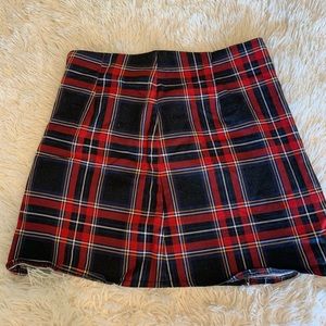 Brandy Melville plaid mini skirt!